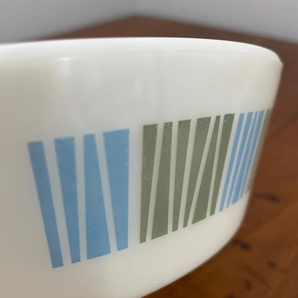 Vintage JAJ Round Casserole dish Matchmaker England Opal Glass Blue Green - Picture 7 of 10